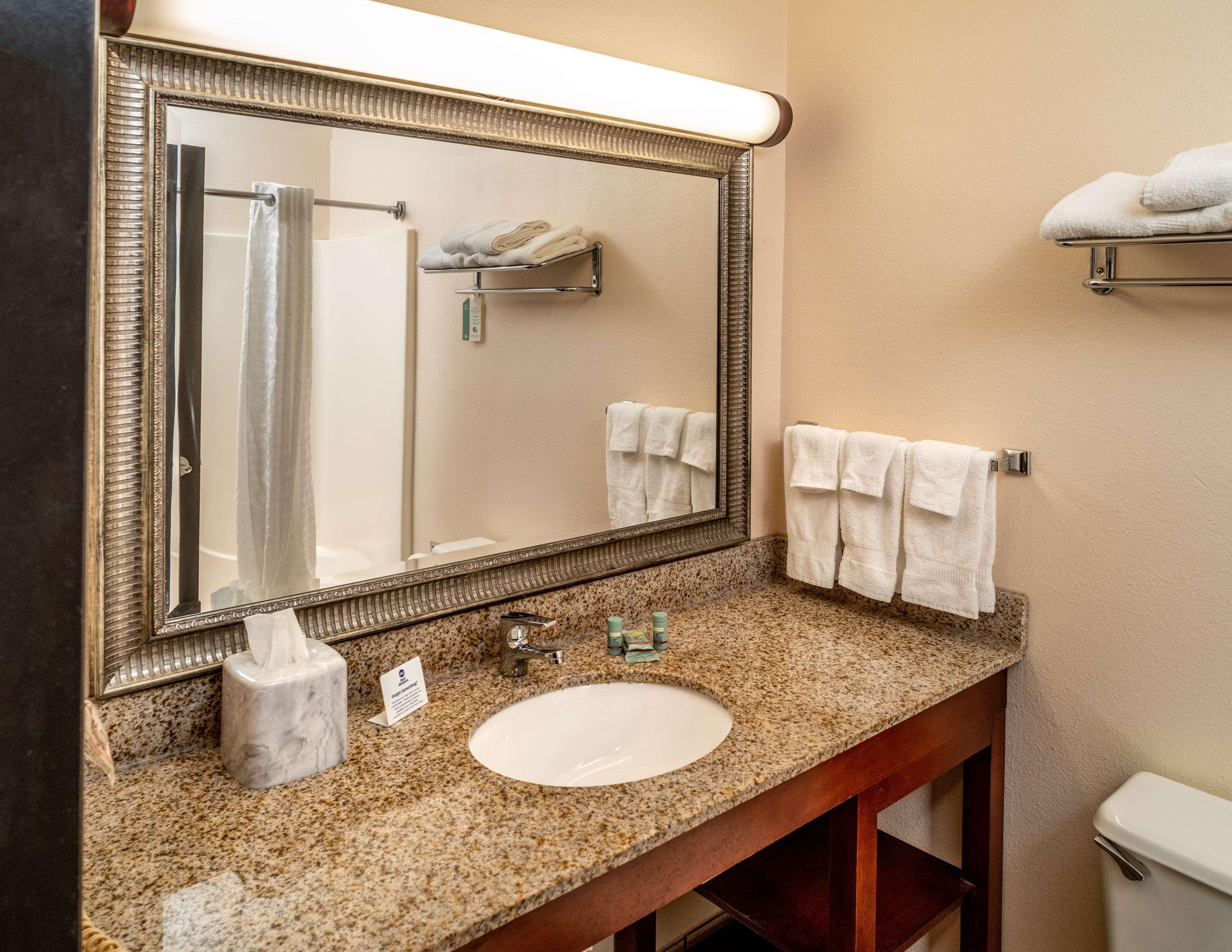 Rodeway Inn Barboursville Eksteriør bilde
