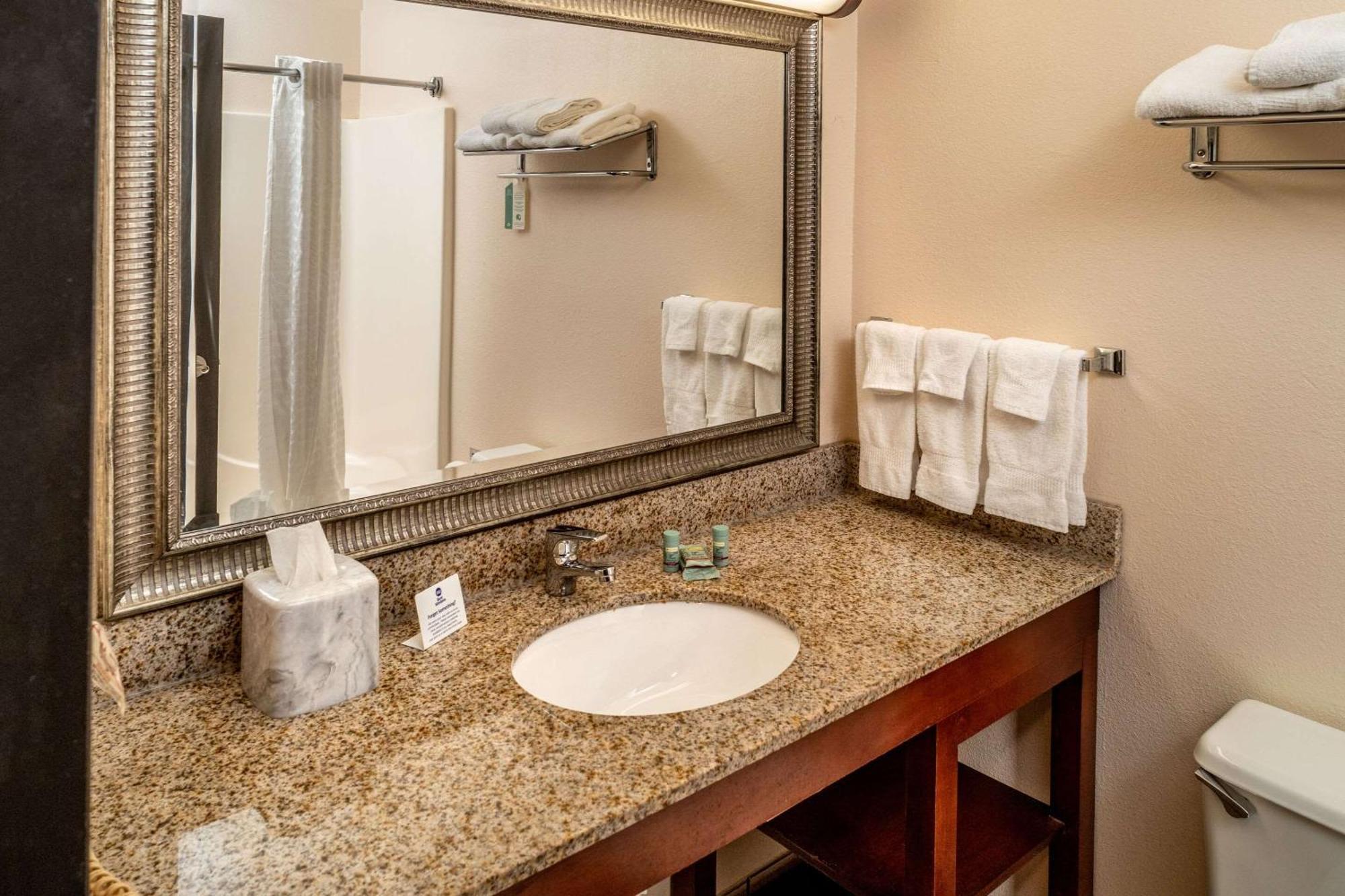 Rodeway Inn Barboursville Eksteriør bilde