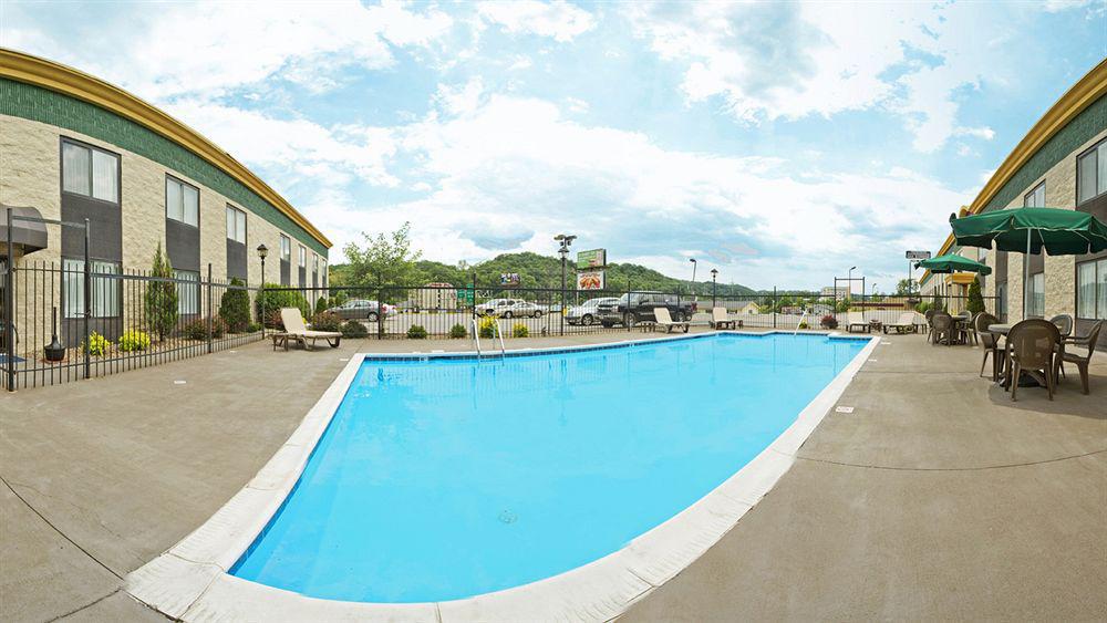 Rodeway Inn Barboursville Eksteriør bilde